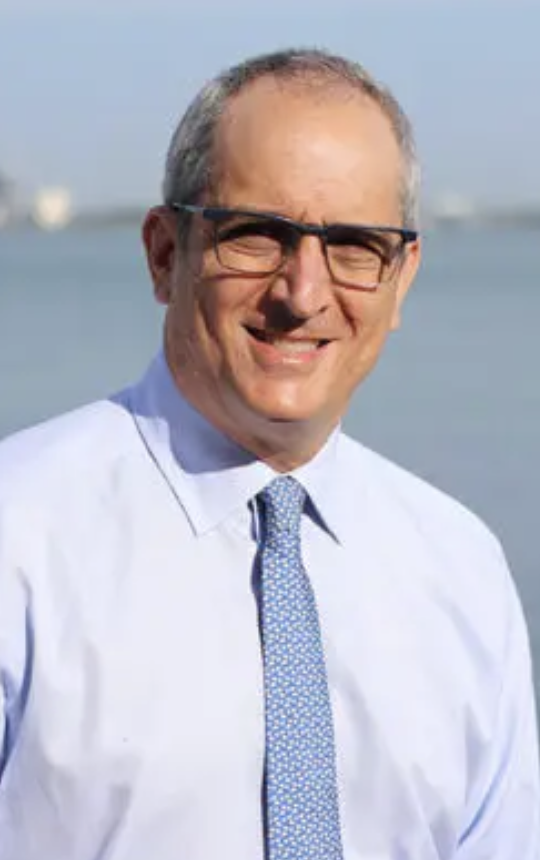Dr. Eduardo Nicolaievsky